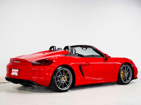 Used 2016 Porsche Boxster Spyder image 3