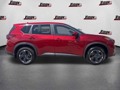 Certified 2026 Nissan Rogue SV AWD/4WD image 4