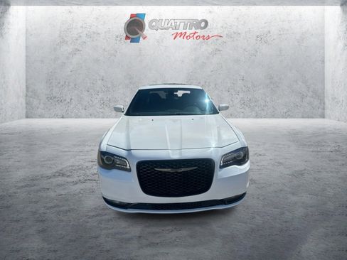 Used 2016 Chrysler 300 S image 9