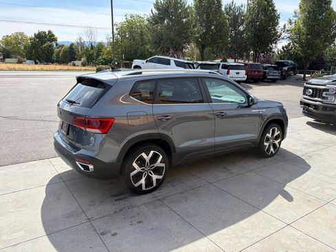 Used 2022 Volkswagen Taos SEL AWD/4WD image 27