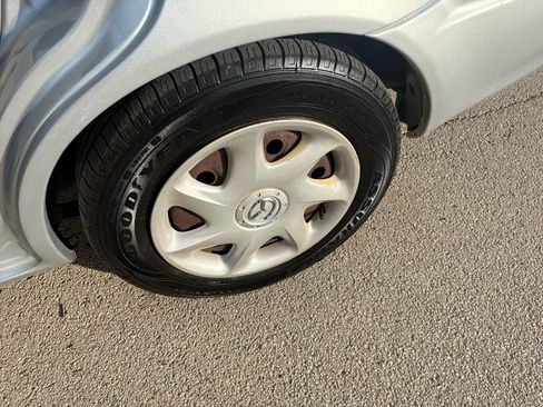 Used 2003 MAZDA Protege FWD image 13