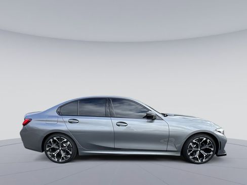 Used 2025 BMW 330i Sedan w/ M Sport Package image 10