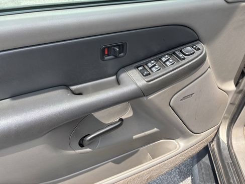 Used 2003 Chevrolet Tahoe LS AWD/4WD image 17