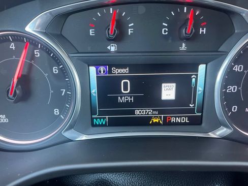 Used 2017 GMC Acadia SLT FWD image 14