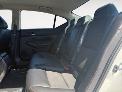 Used 2019 Nissan Altima 2.5 SR AWD/4WD image 12