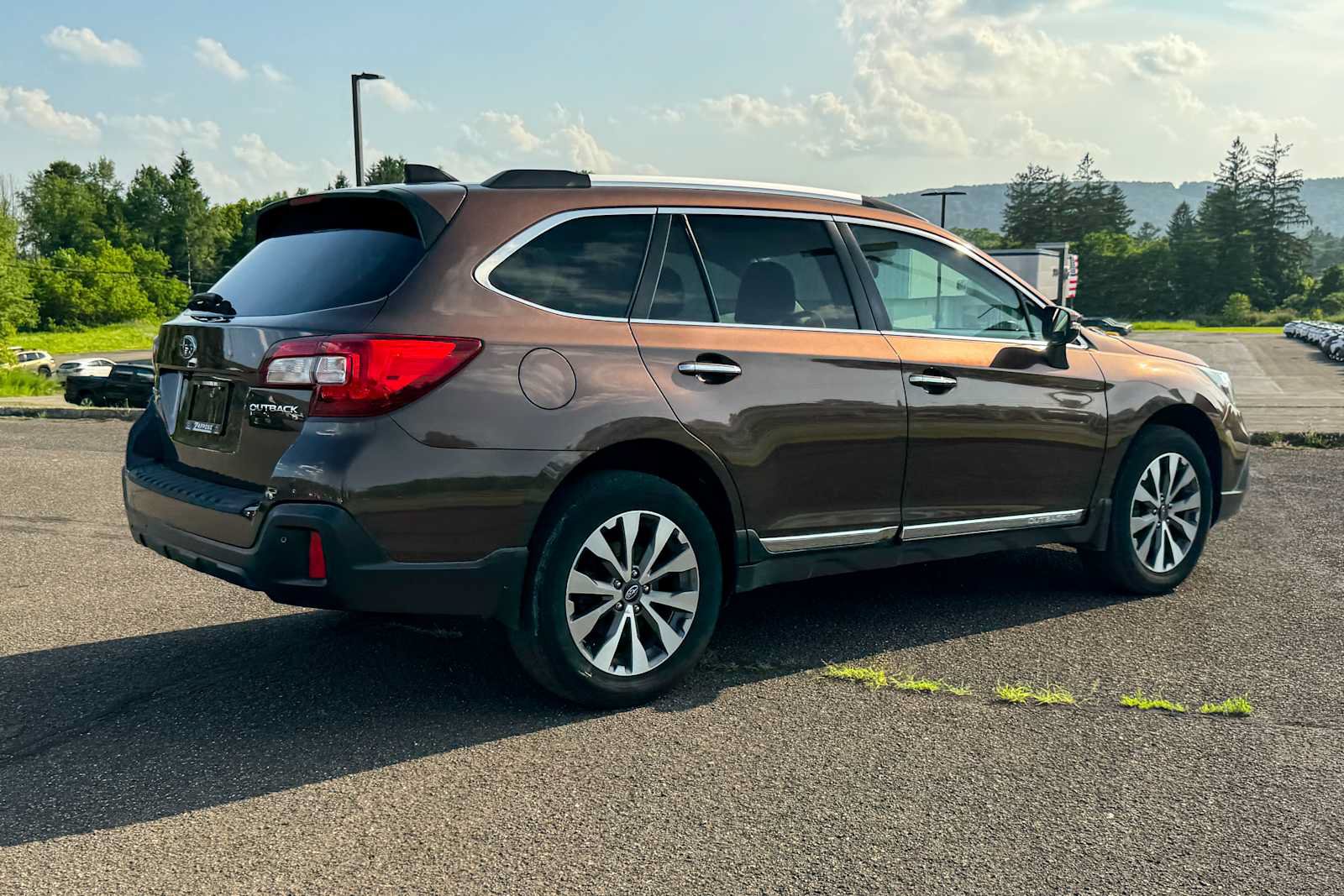 Used 2019 Subaru Outback 2.5i Touring AWD/4WD image 3
