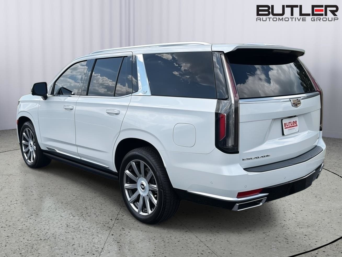 Used 2021 Cadillac Escalade Premium Luxury Platinum RWD image 4