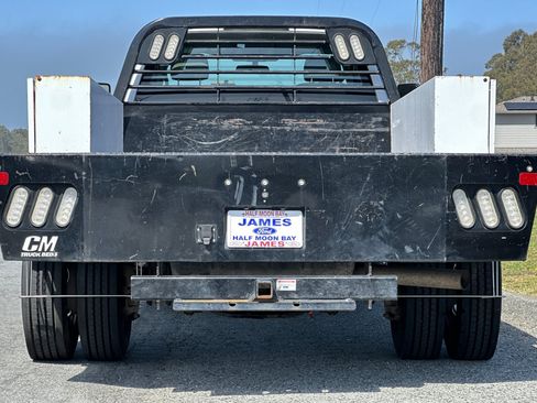 Used 2022 Ford F550 2WD Regular Cab Super Duty image 4