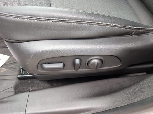 Used 2022 Buick Encore GX Preferred w/ Cold Weather Comfort Package AWD/4WD image 13