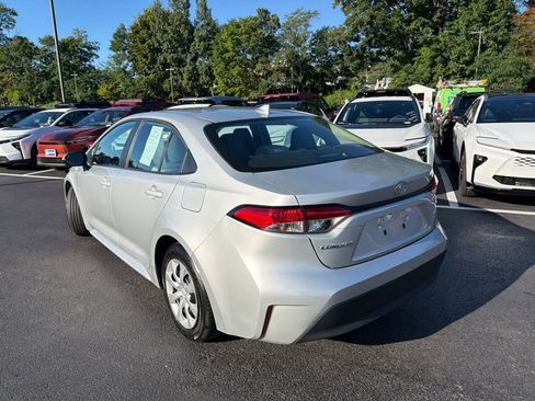 Used 2025 Toyota Corolla LE FWD image 7