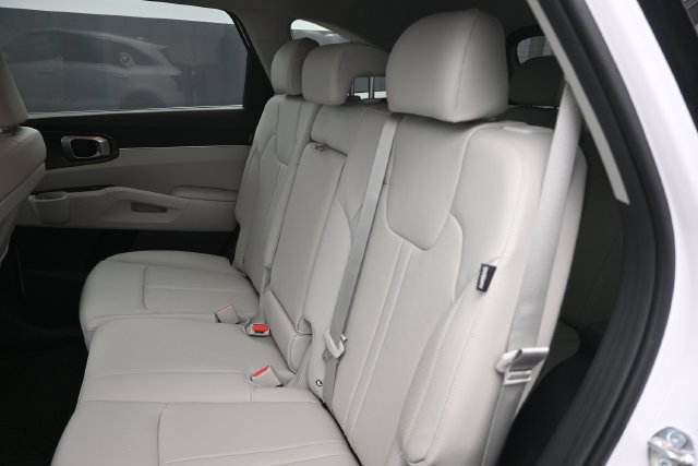 Used 2026 Kia Sorento S FWD image 24