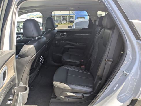 Used 2023 Kia Sorento SX Prestige AWD/4WD image 12