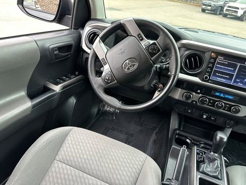 Used 2022 Toyota Tacoma SR5 AWD/4WD image 19