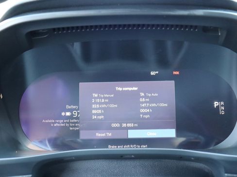 Used 2024 Volvo C40 Recharge Core image 29