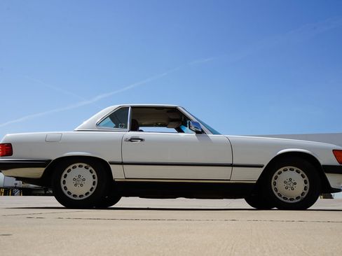 Used 1989 Mercedes-Benz 560 SL image 19