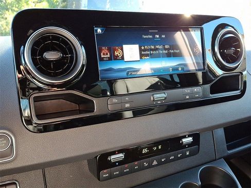 New 2025 Mercedes-Benz Sprinter 2500 image 12