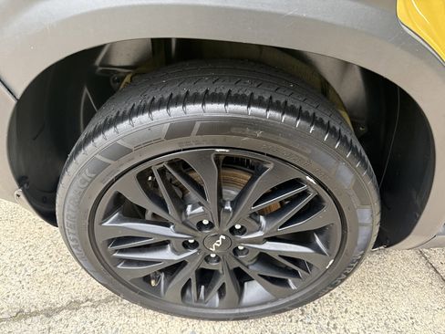 Used 2022 Kia Seltos Nightfall Edition image 18