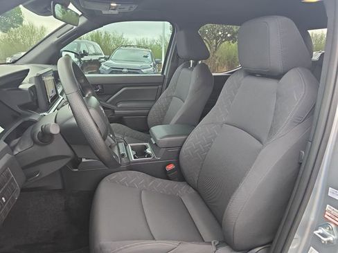 Used 2025 Toyota Tacoma SR5 AWD/4WD image 15