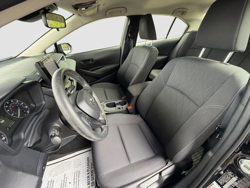 Used 2023 Toyota Corolla LE image 11