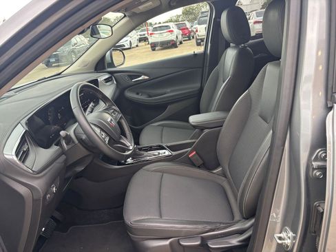 Used 2025 Buick Encore GX Preferred image 24