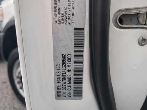 Used 2020 RAM 5500 Tradesman w/ Max Tow Package image 26