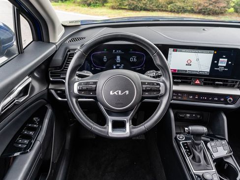 Used 2024 Kia Sportage EX FWD image 22
