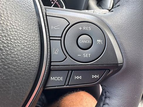 Used 2025 Toyota RAV4 XLE Premium w/ Weather Package AWD/4WD image 19