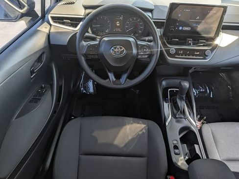 Used 2025 Toyota Corolla LE image 12