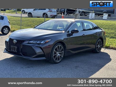 Used 2019 Toyota Avalon XSE w/ All Weather Liner Package FWD image 1