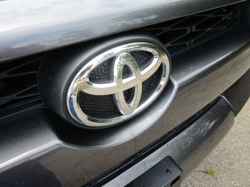 Used 2015 Toyota 4Runner SR5 Premium RWD image 28