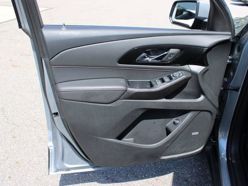 Certified 2023 Chevrolet Traverse RS w/ LPO, Floor Liner Package AWD/4WD image 11