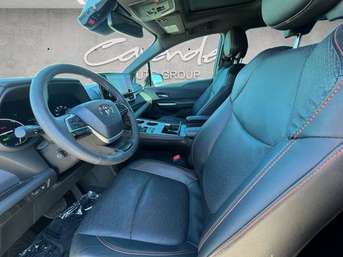 Used 2024 Toyota Sienna XSE image 19