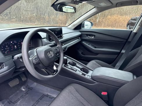 Used 2025 Honda Accord SE image 13