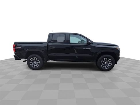 Used 2024 Chevrolet Colorado Z71 w/ Z71 Convenience Package 2 image 9