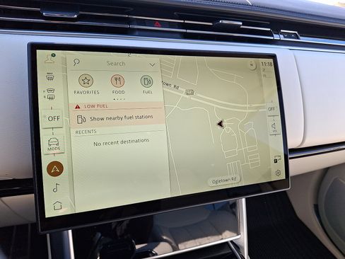 New 2026 Land Rover Range Rover SE image 7