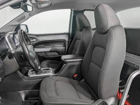 Used 2022 Chevrolet Colorado LT w/ Fleet Safety Package RWD image 17