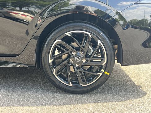 New 2026 Nissan Sentra SR w/ Floor Mat Package FWD image 27