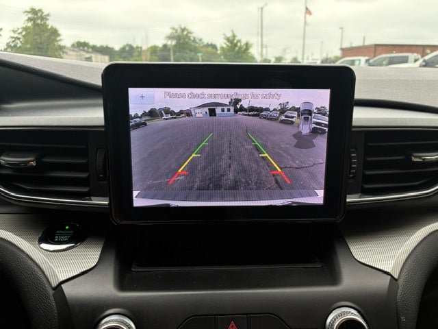 Used 2020 Ford Explorer XLT w/ Equipment Group 202A AWD/4WD image 24