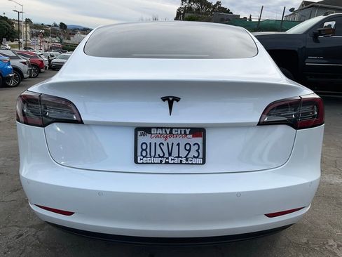 Used 2021 Tesla Model 3 Standard Range Plus RWD image 4