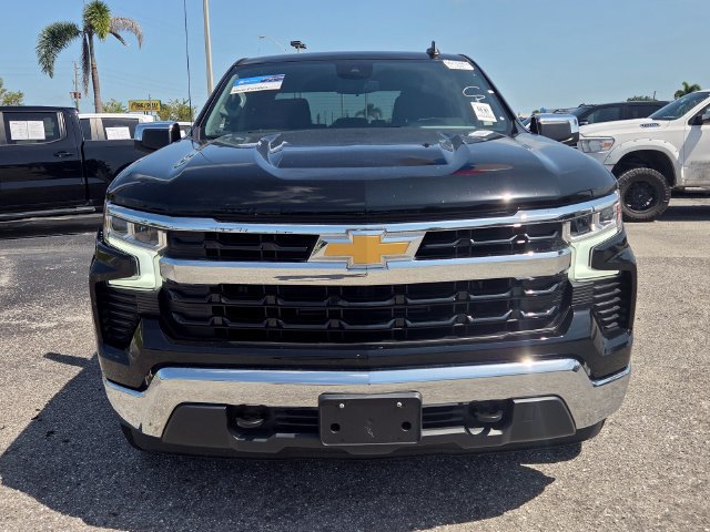 Used 2023 Chevrolet Silverado 1500 LT AWD/4WD image 8