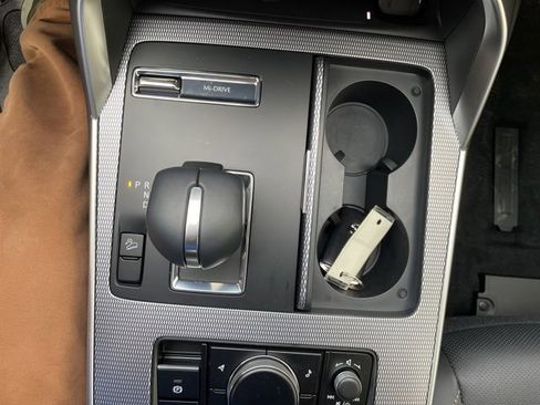 Used 2025 MAZDA CX-90 3.3 Turbo w/ Preferred Package image 13