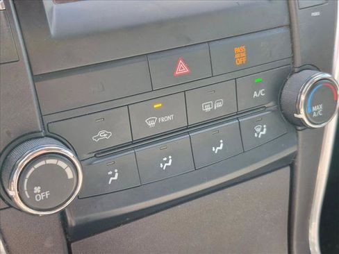 Used 2015 Toyota Camry LE FWD image 14