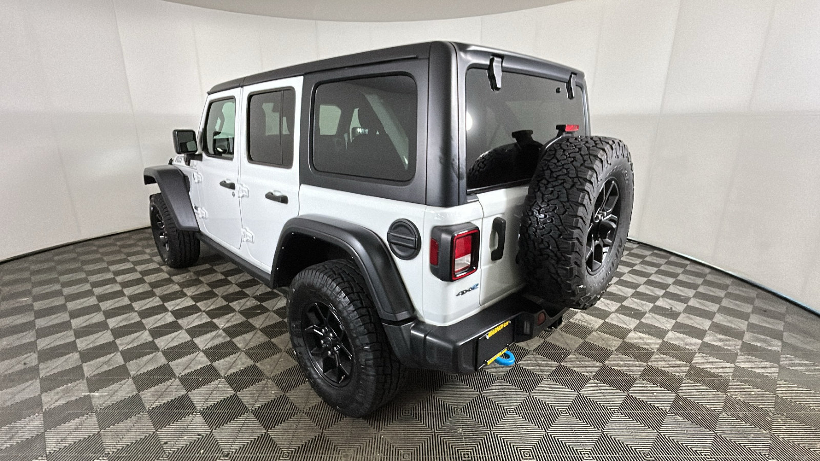 Used 2024 Jeep Wrangler Unlimited AWD/4WD image 5