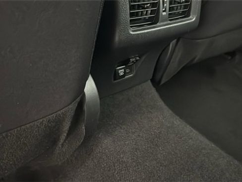 Used 2025 Toyota Camry LE image 21