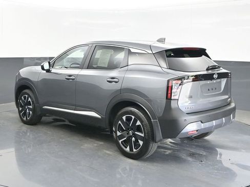 Used 2025 Nissan Kicks SV AWD/4WD image 3