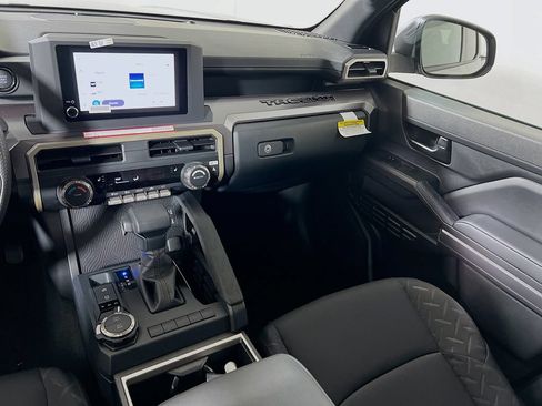 New 2026 Toyota Tacoma SR5 AWD/4WD image 18