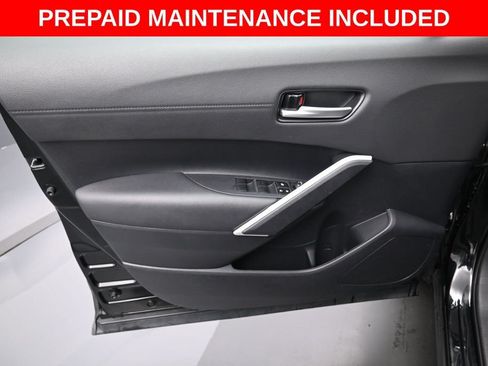 Certified 2025 Toyota Corolla Cross XLE FWD image 11