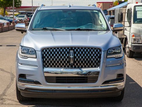 Used 2023 Lincoln Navigator Black Label image 3