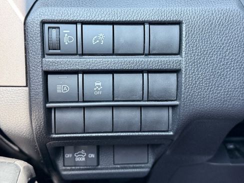 Used 2025 Toyota Tacoma TRD Sport AWD/4WD image 11