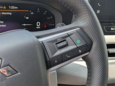 New 2025 Mitsubishi Outlander SEL image 18